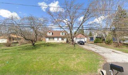 7920 W Puetz Rd, Franklin, WI 53132