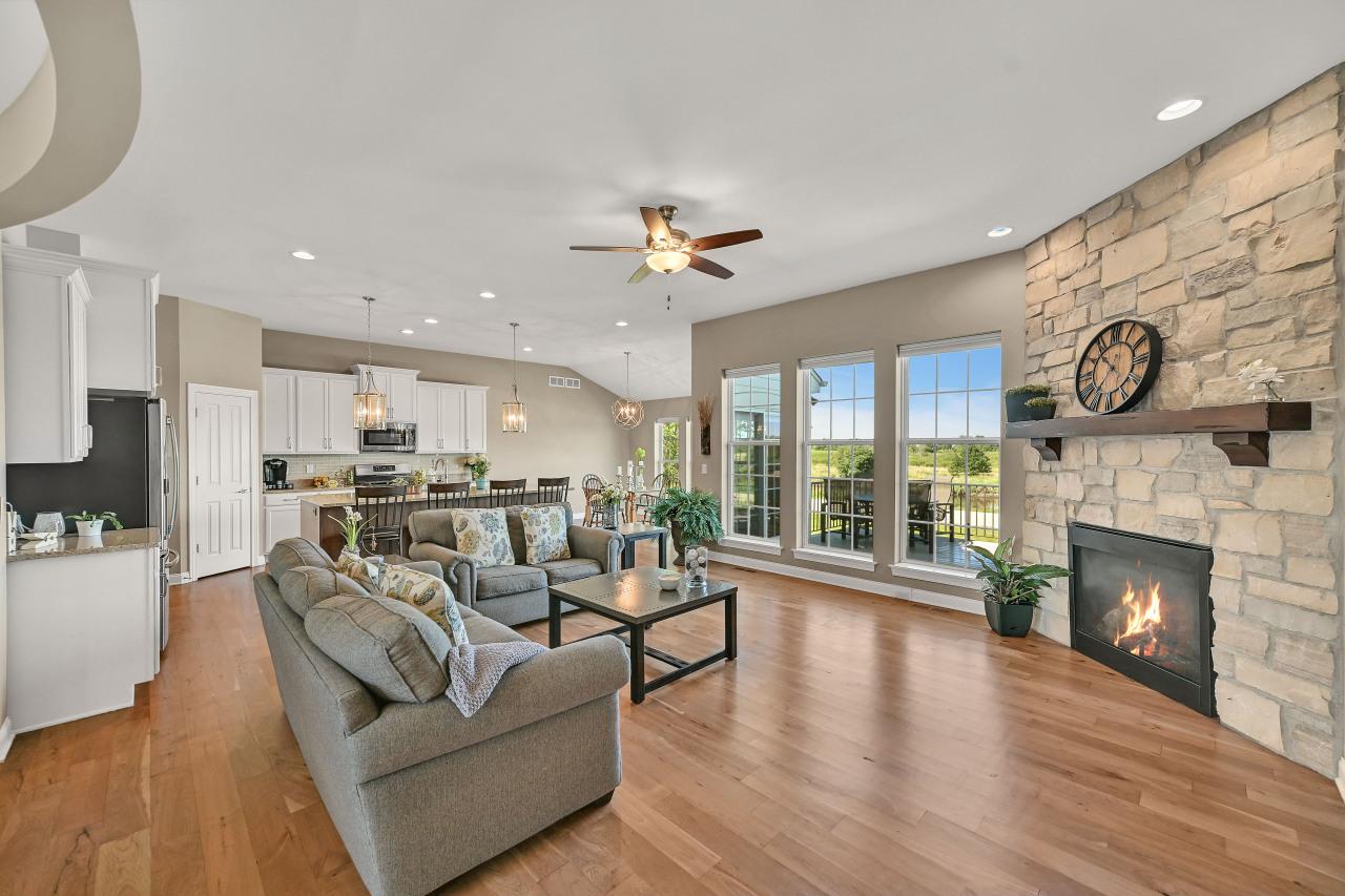 2946 Makou Trl, Waukesha, WI 53189