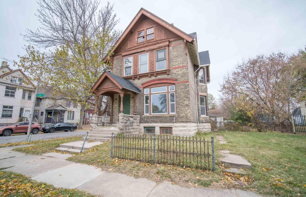 2378 N 1st St, Milwaukee, WI 53212