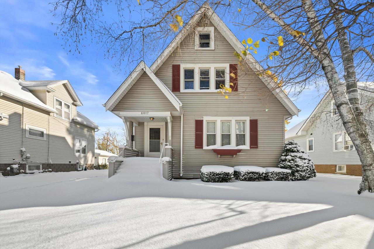 6017 35th Ave, Kenosha, WI 53142