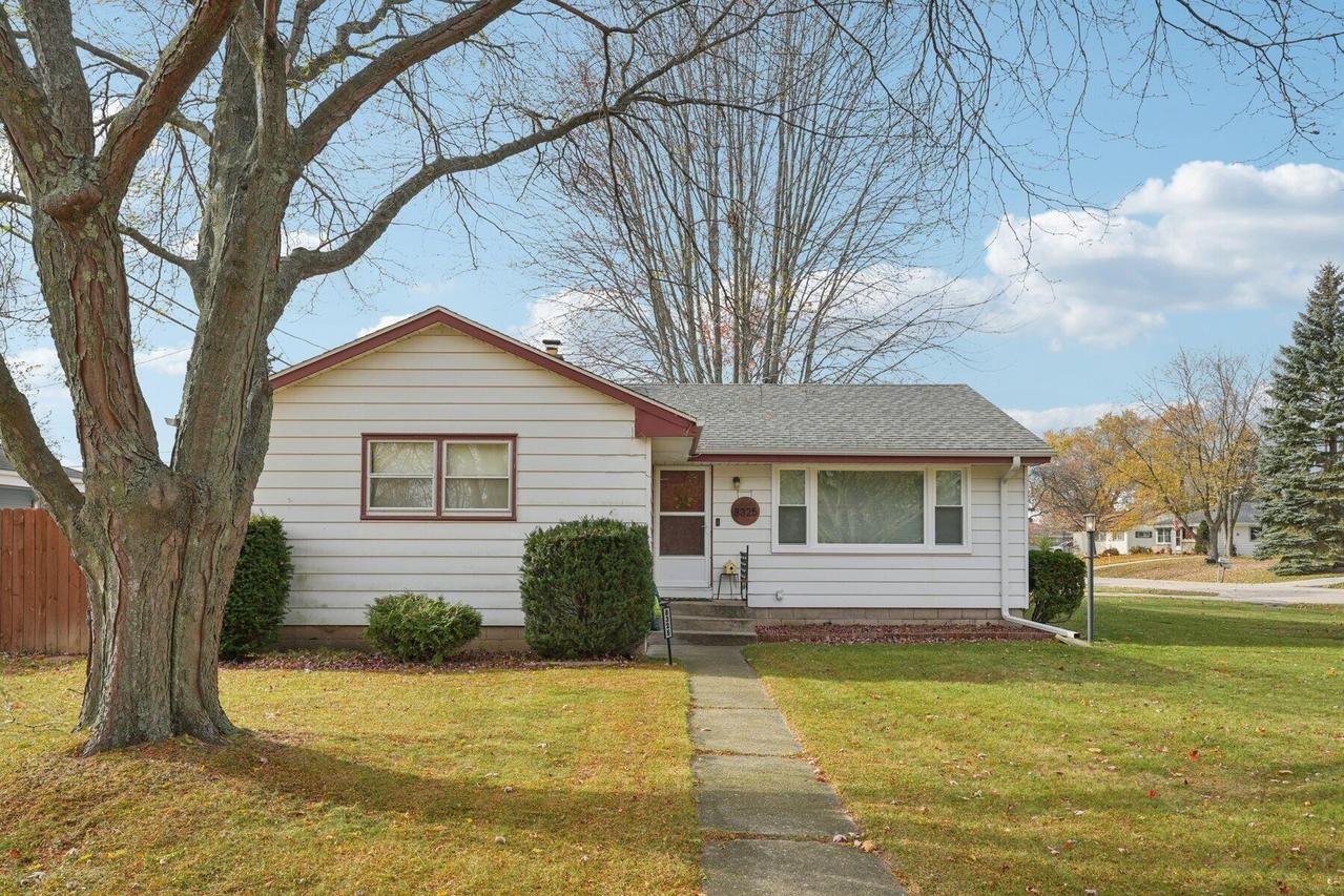 8325 N 53rd St, Brown Deer, WI 53223