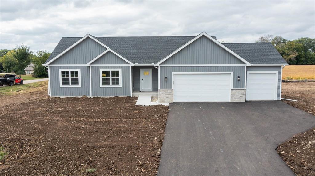 600 Sycamore Pl, Theresa, WI 53091