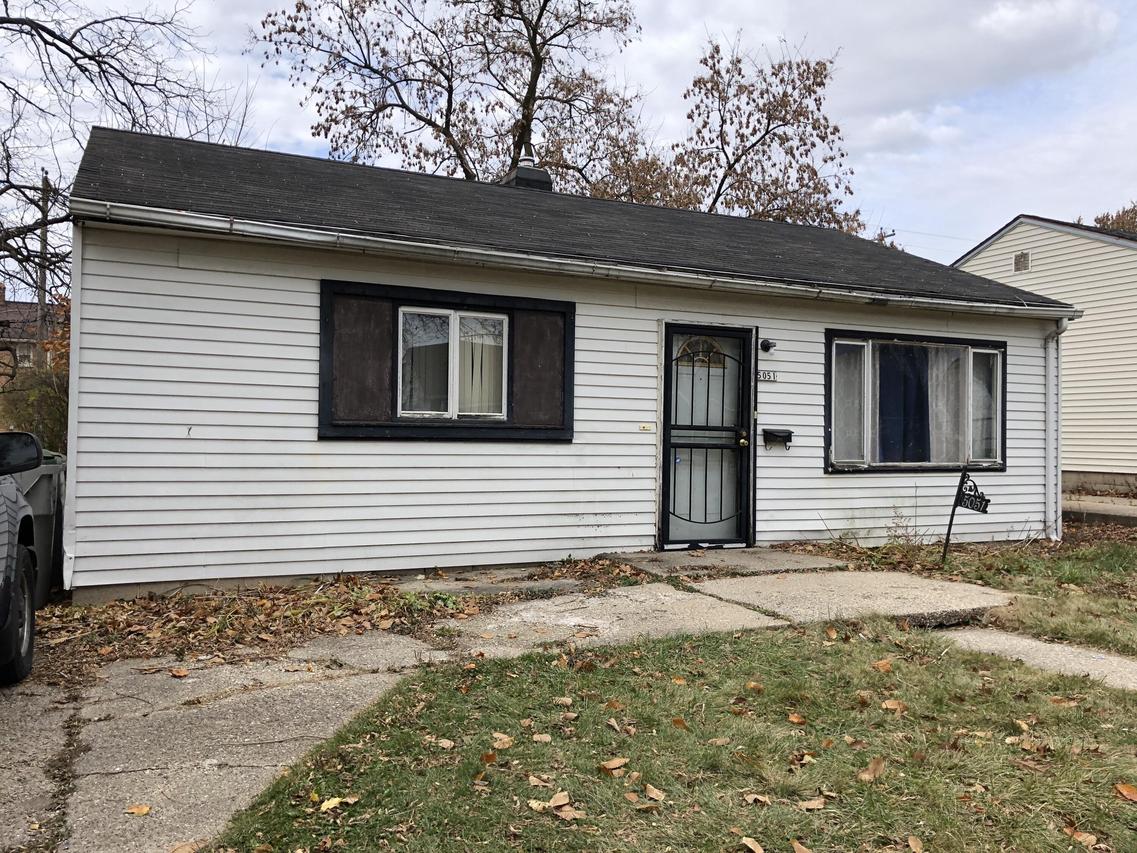 5051 N 58th St, Milwaukee, WI 53218