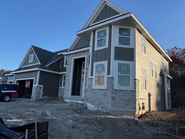 1350 Mohican Trl, Waukesha, WI 53189