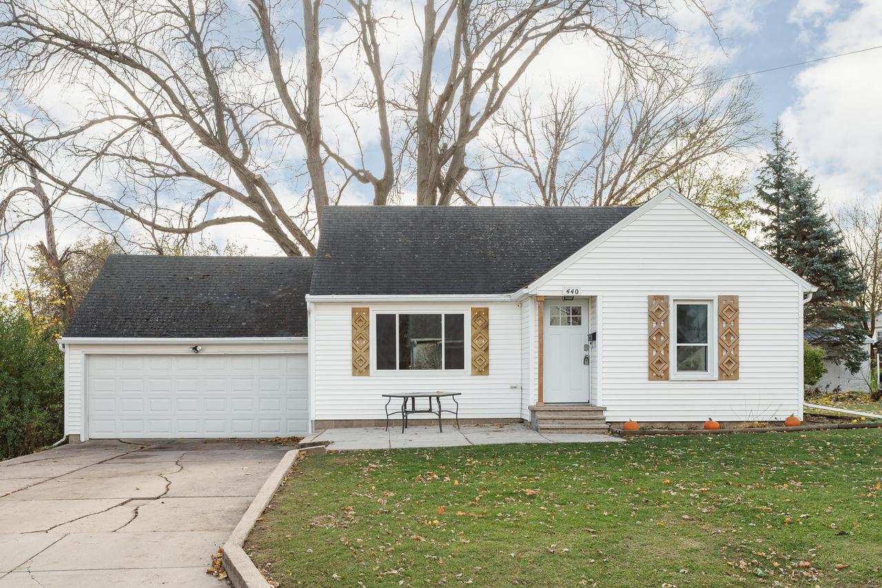 440 Leschinger St, Waterloo, WI 53594