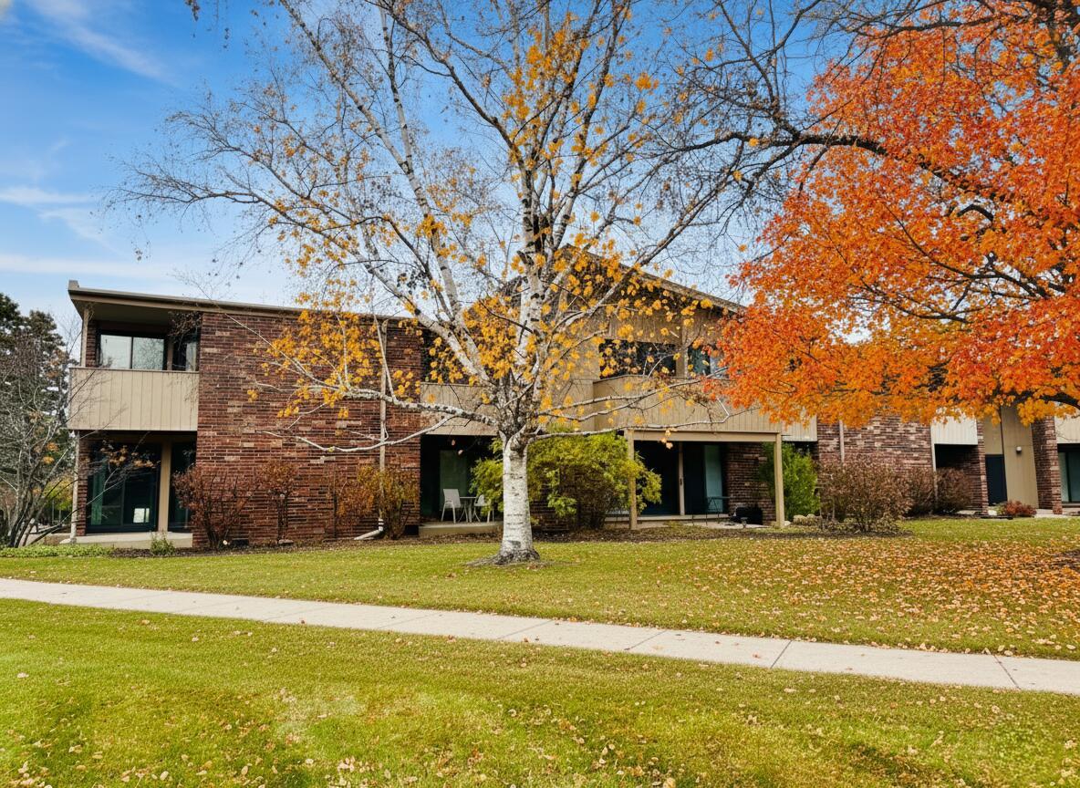 425 W Willow Ct #153, Fox Point, WI 53217