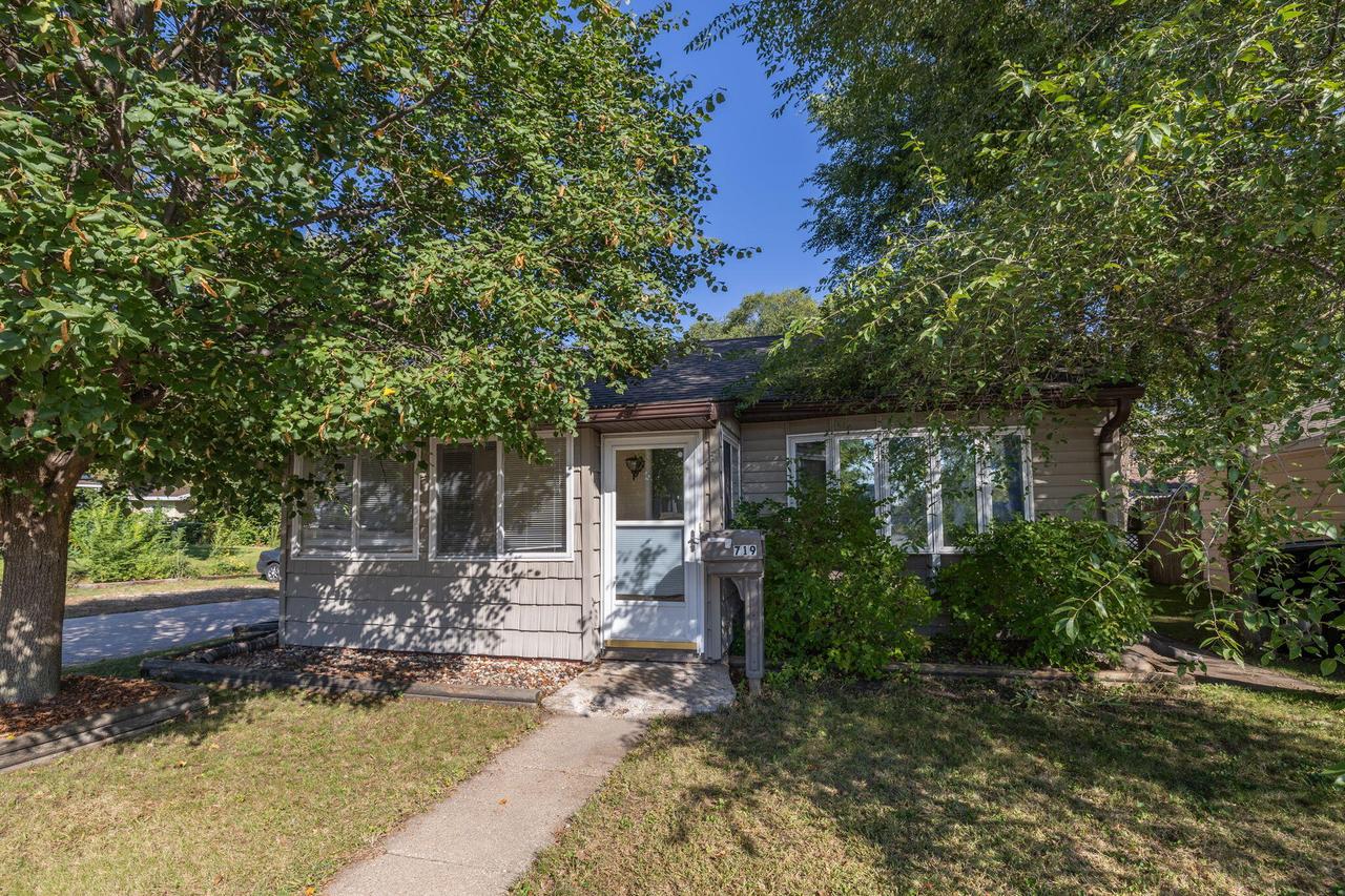 719 Monitor St, La Crosse, WI 54603