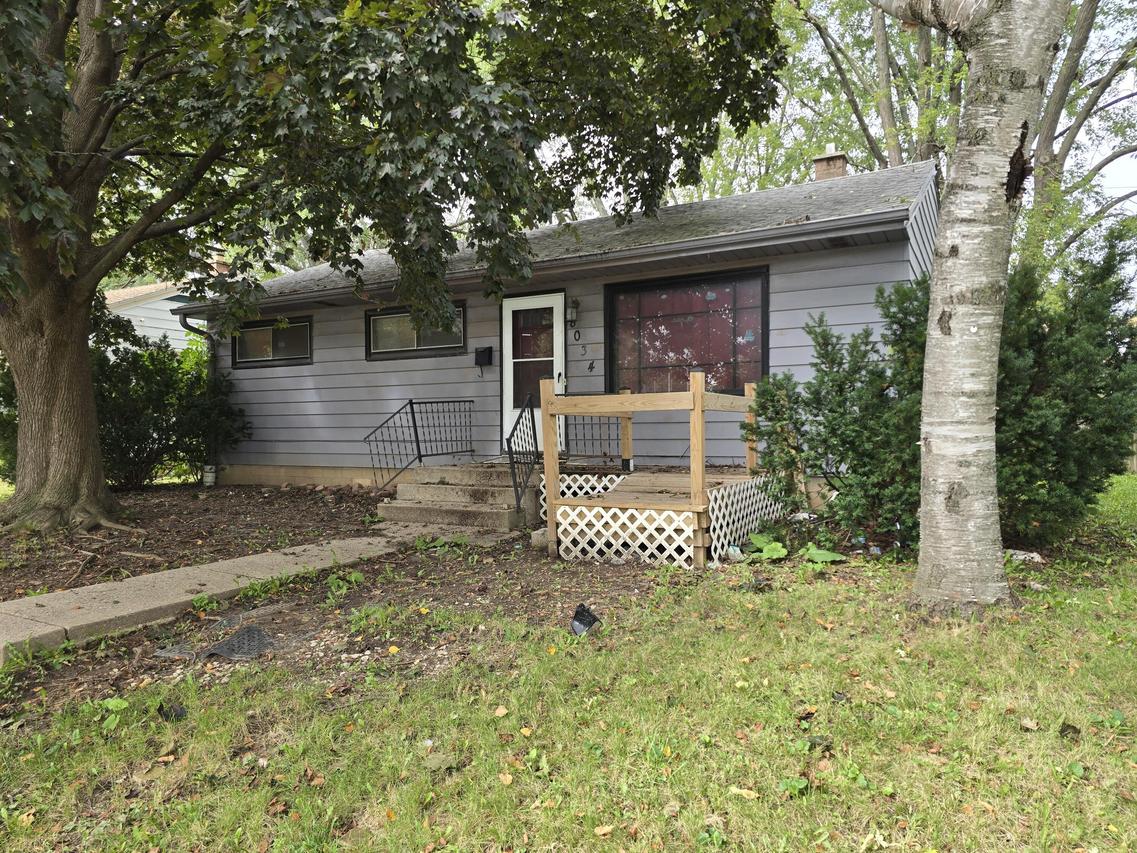8034 W Grantosa Dr., Milwaukee, WI 53218