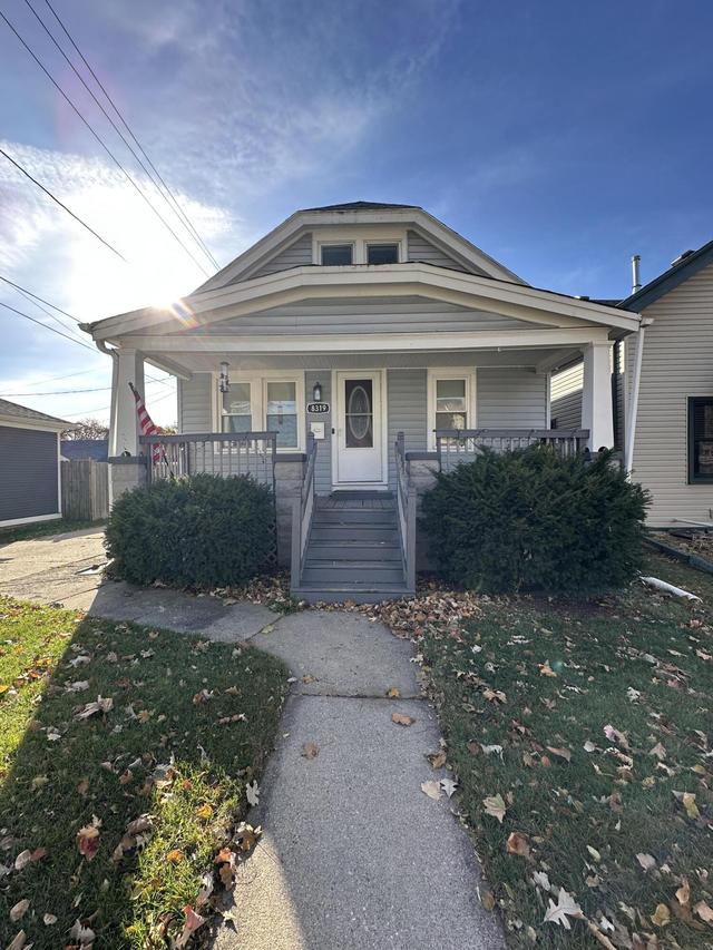 8319 W Rogers St, West Allis, WI 53219