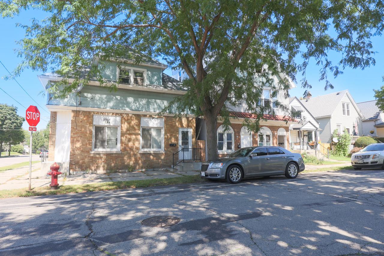 3700 E Pulaski Ave #3702, Cudahy, WI 53110