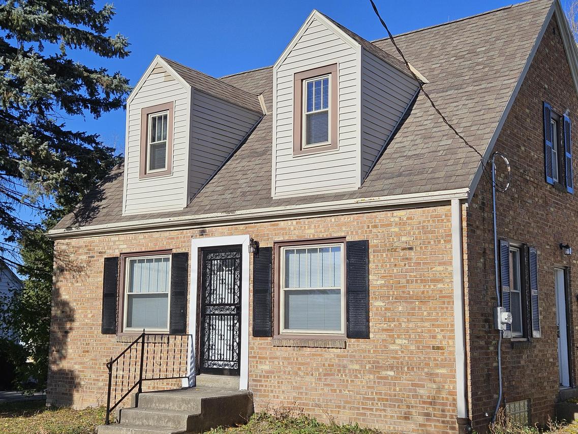 4800 W Green Tree Rd, Milwaukee, WI 53223