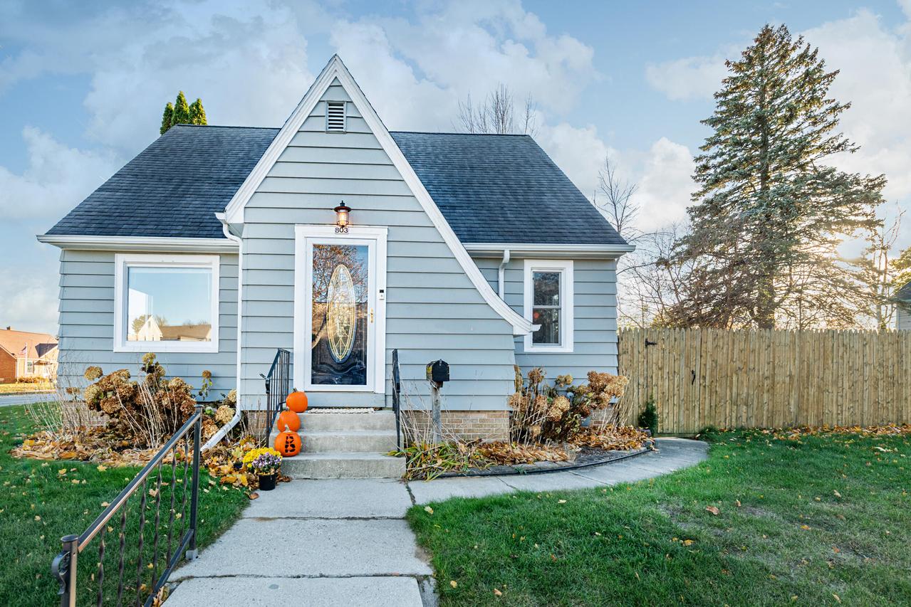 803 Custer Ave, Sheboygan, WI 53081