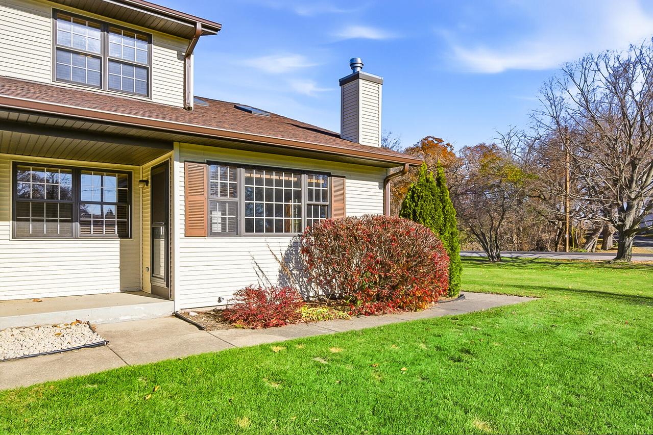 N6959 Rock Lake ##1, Lake Mills, WI 53551