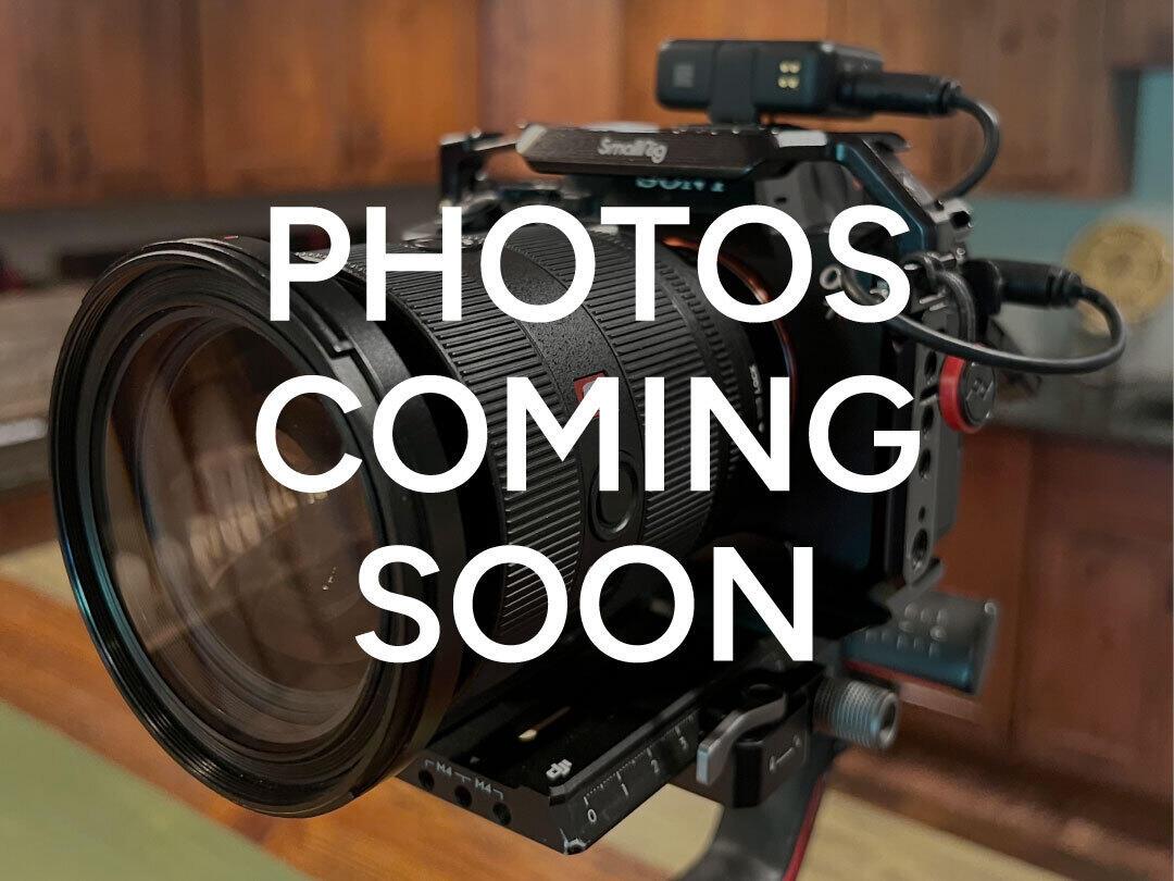 3720 S Bayberry Ln, Greenfield, WI 53228