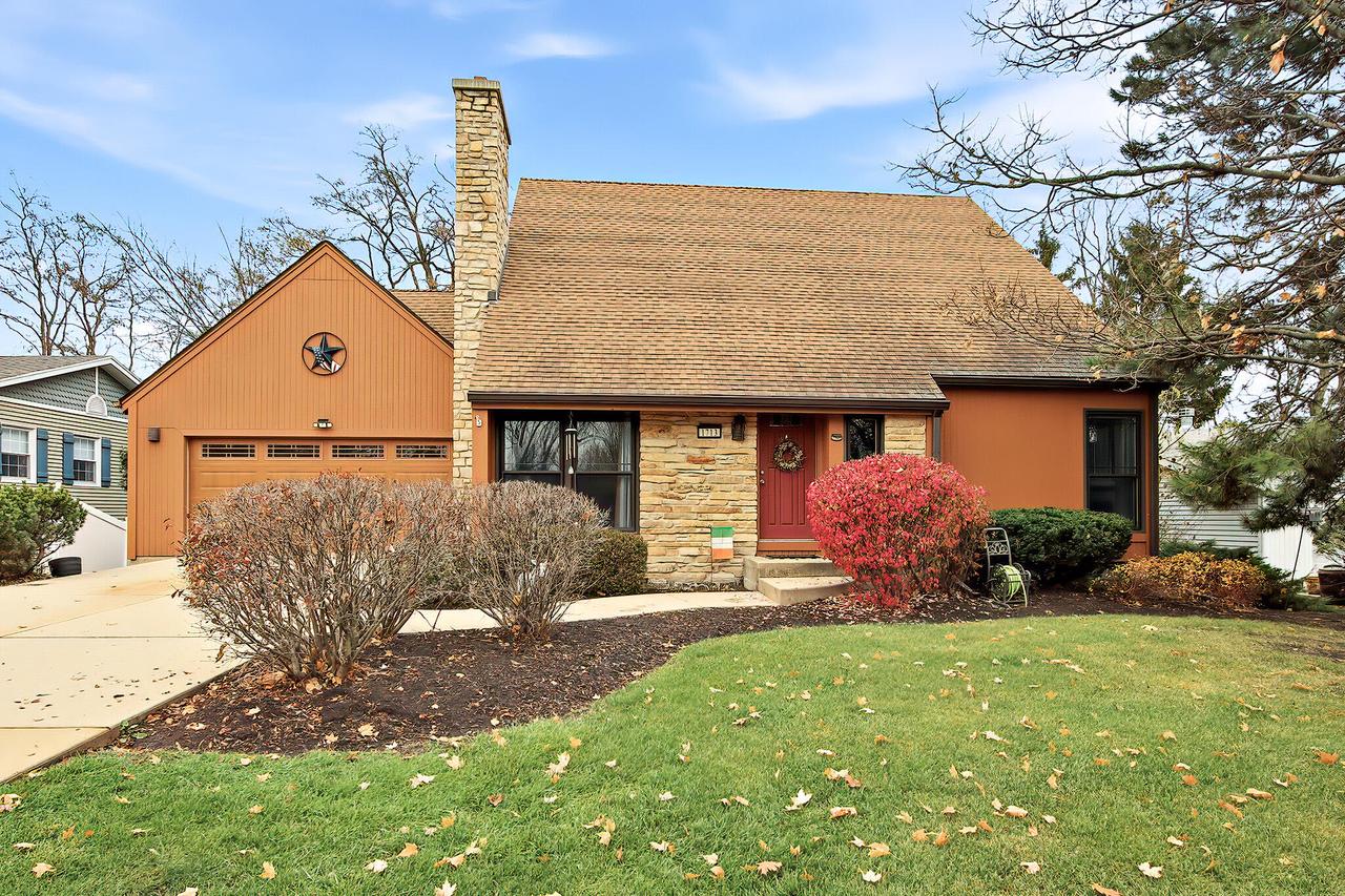 1713 Miller Ct, Lake Geneva, WI 53147