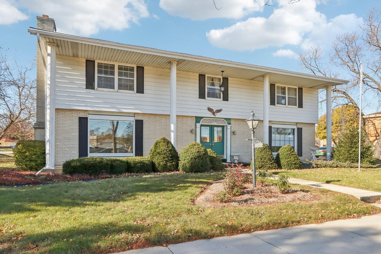 3621 S 68th St, Milwaukee, WI 53220