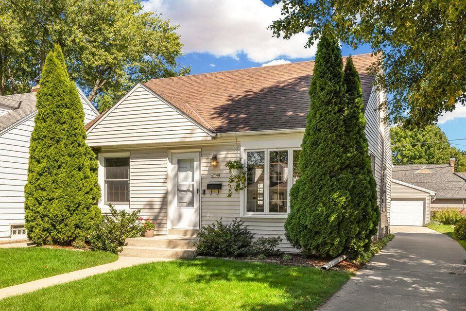 4750 N Elkhart Ave, Whitefish Bay, WI 53211