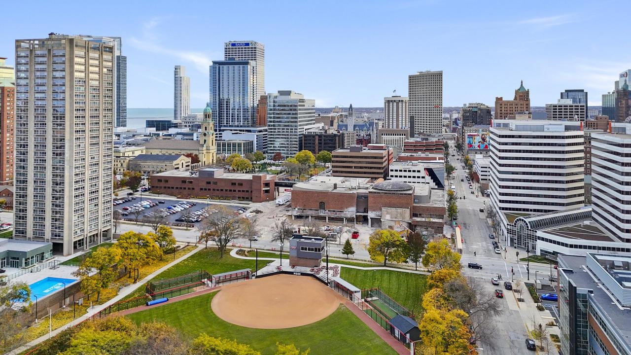 1108 N Milwaukee St #306, Milwaukee, WI 53202