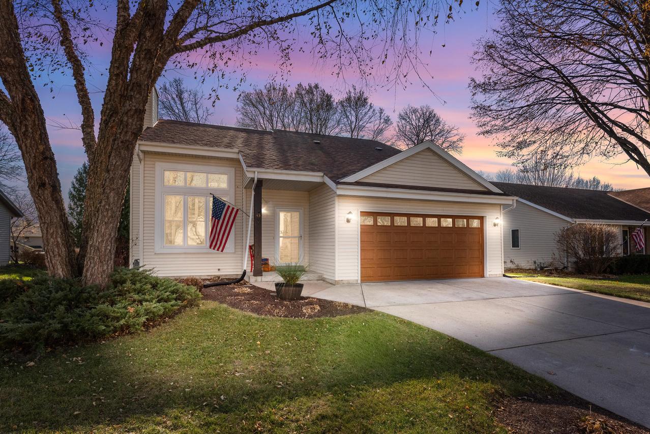 43 E Prospect St, Hartford, WI 53027