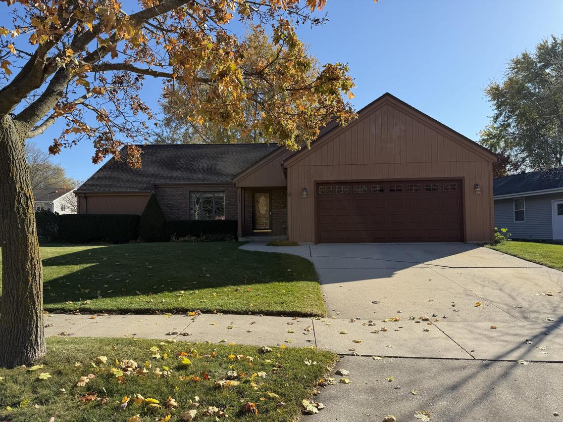 1522 N Francis St, Port Washington, WI 53074