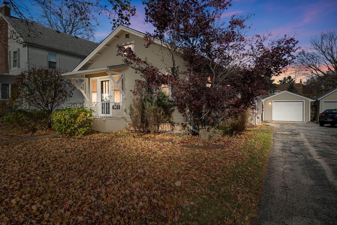 188 W Highland Ave, Burlington, WI 53105