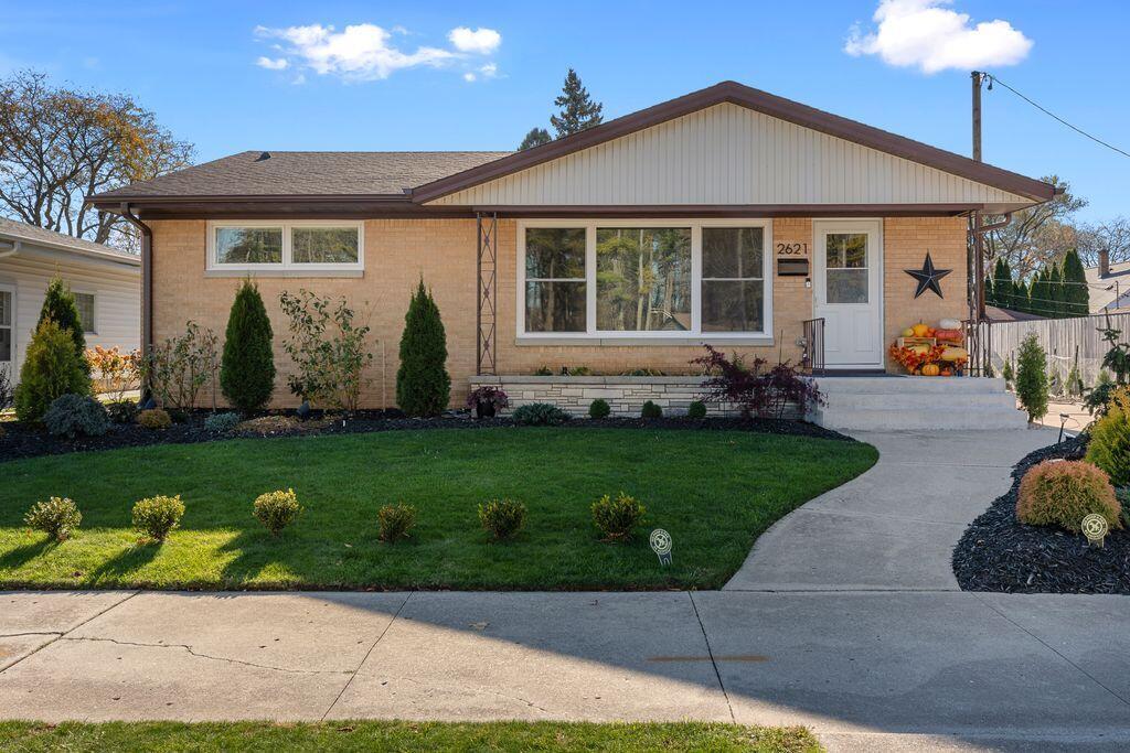 2621 Pine Grove, Sheboygan, WI 53083