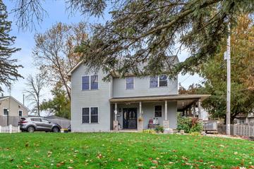 22727 126th St, Salem Lakes, WI 53104