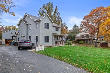 22727 126th St, Salem Lakes, WI 53104