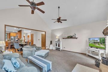 22727 126th St, Salem Lakes, WI 53104