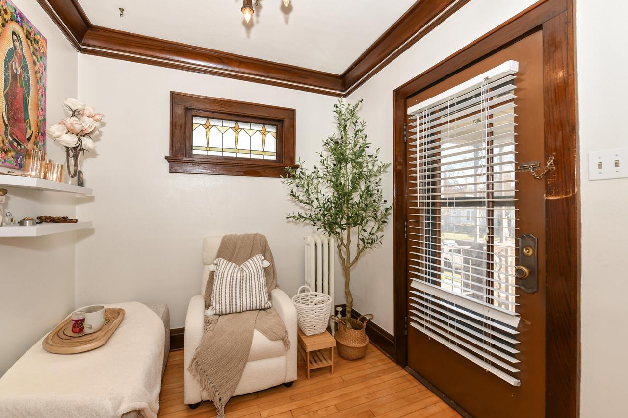 3271 S 10th St, Milwaukee, WI 53215