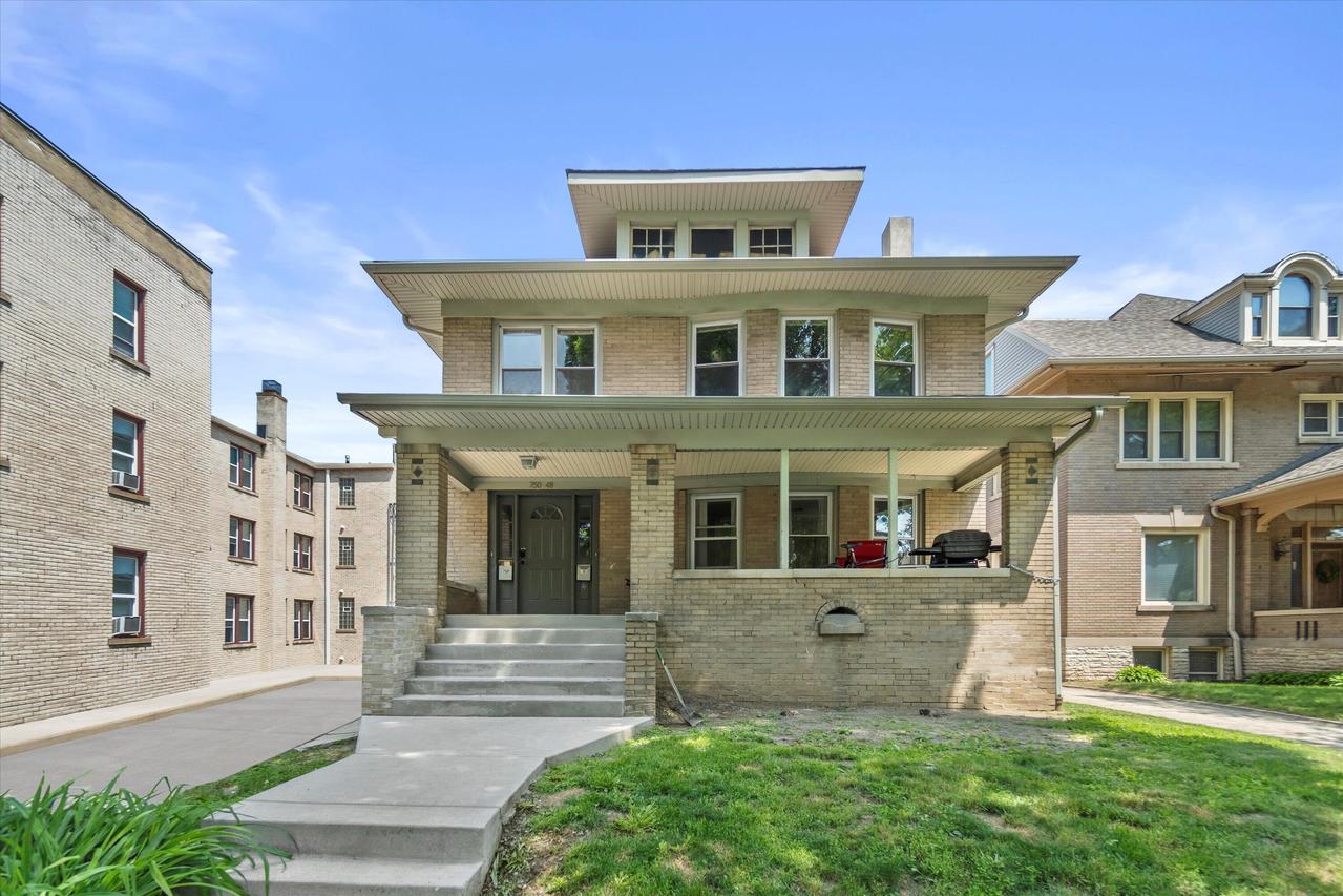 748 N 34 St #750, Milwaukee, WI 53208