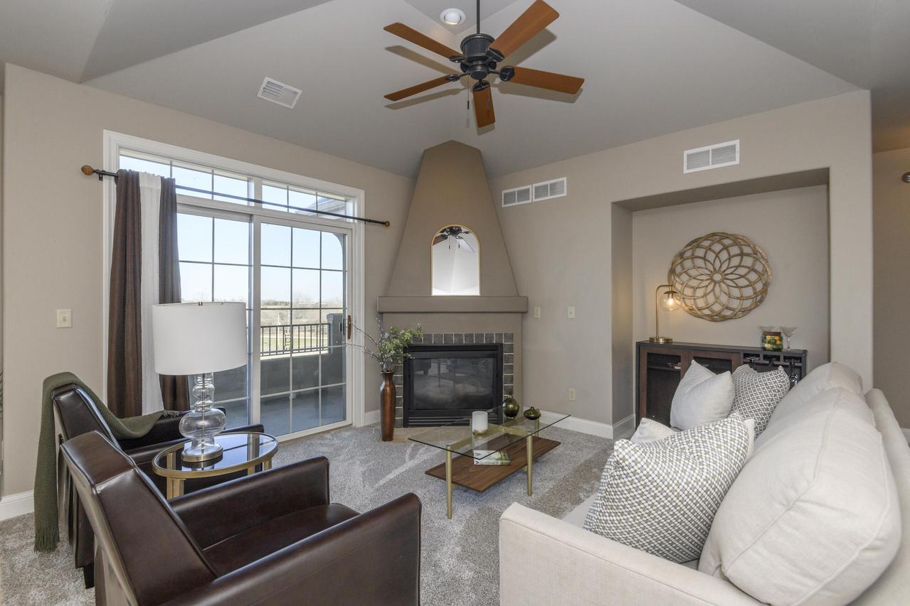 2912 N University Dr #305, Waukesha, WI 53188