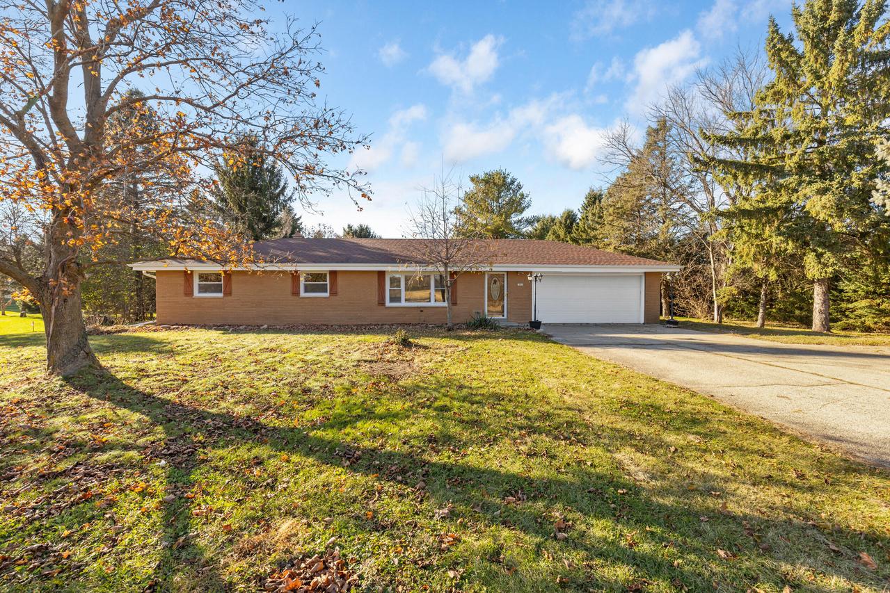 1341 Scenic Rd, Richfield, WI 53033