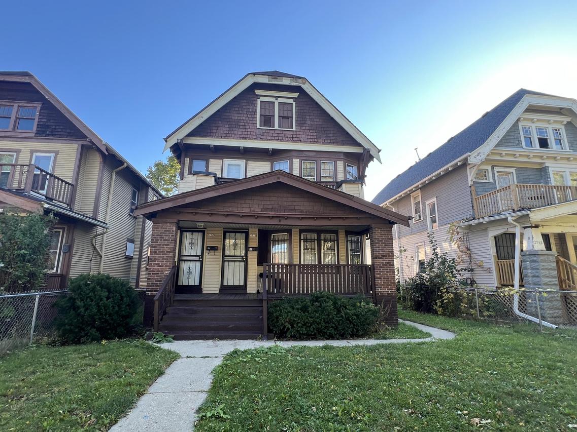 2770 N 39th St #2772, Milwaukee, WI 53210