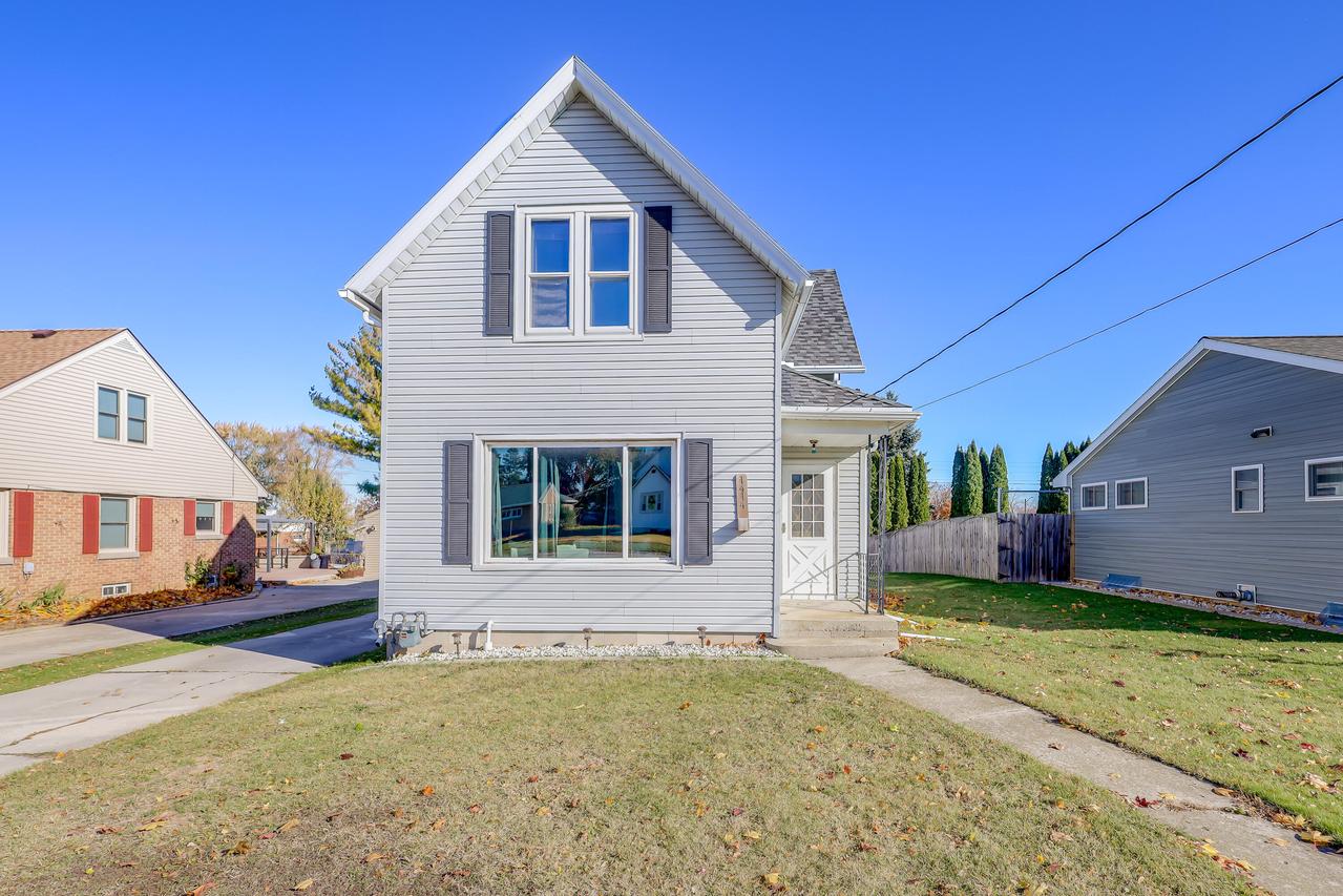 1414 Nagle Ave, Manitowoc, WI 54220