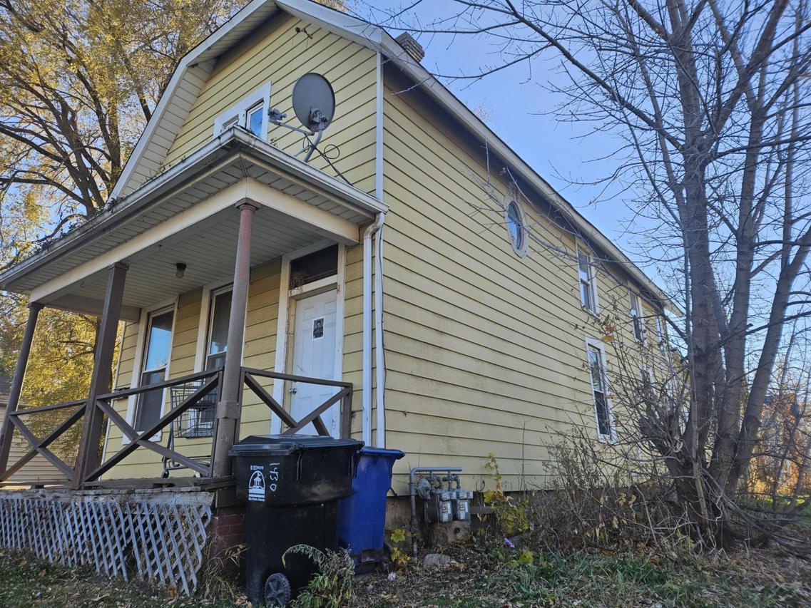 1430 Douglas Ave, Racine, WI 53404