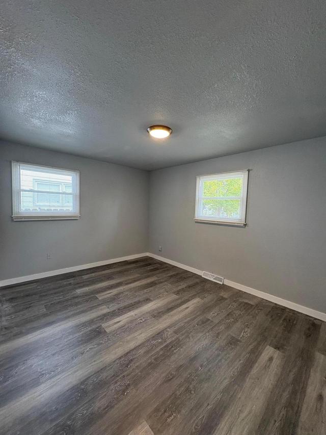 4921 N 58th St, Milwaukee, WI 53218