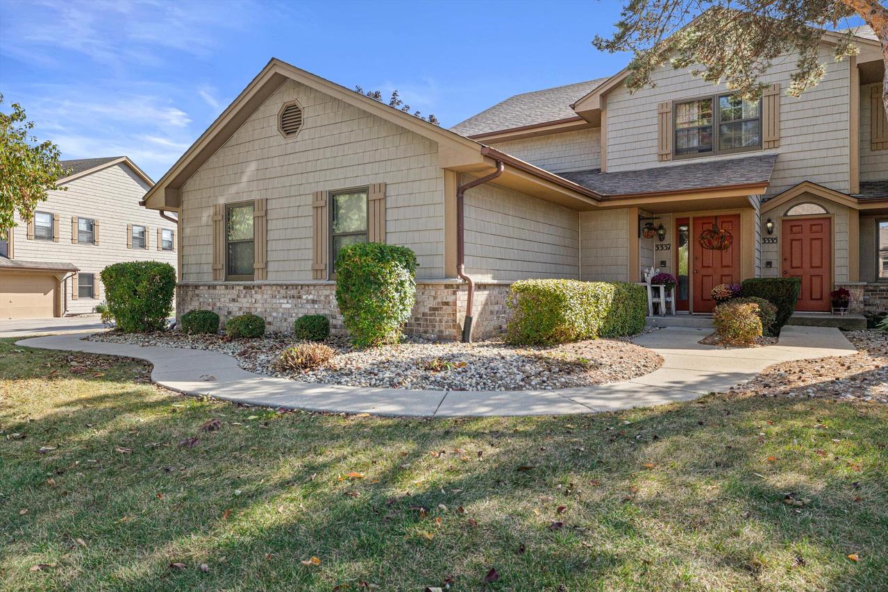 3337 13th St. #3C, Kenosha, WI 53144
