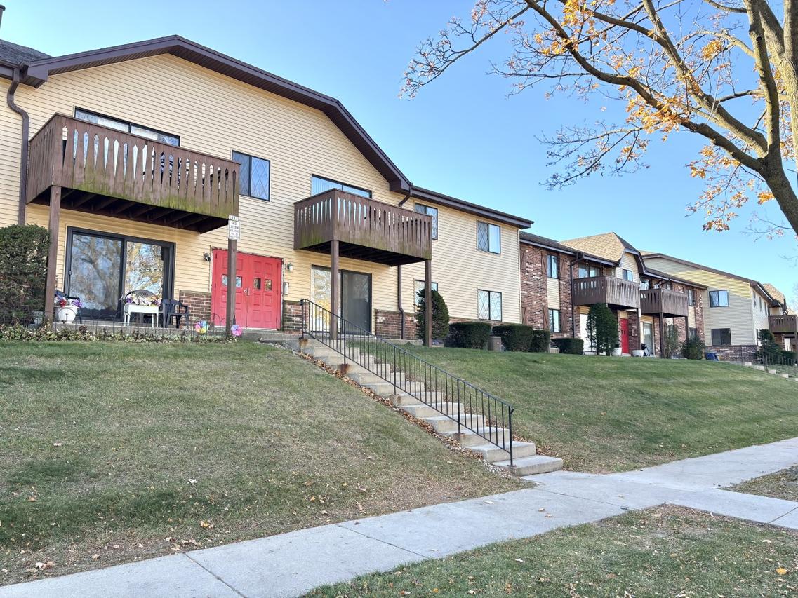 6011 W Port Ave #205K, Milwaukee, WI 53223