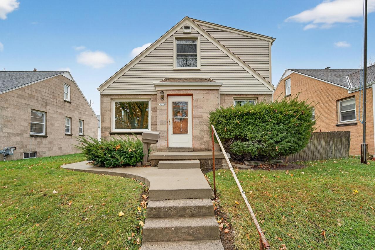3017 S 49th St, Milwaukee, WI 53219