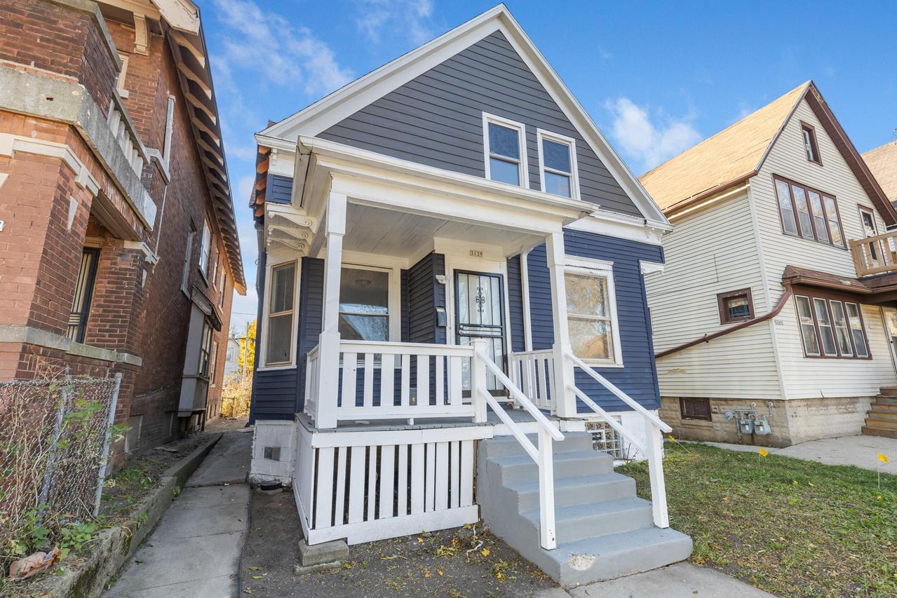 3139 N 11th St, Milwaukee, WI 53206