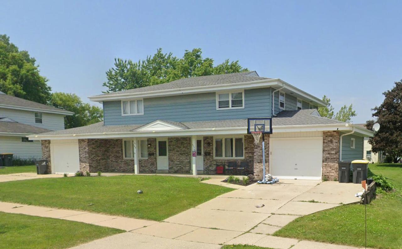 634 E College Ave #636, Waukesha, WI 53186