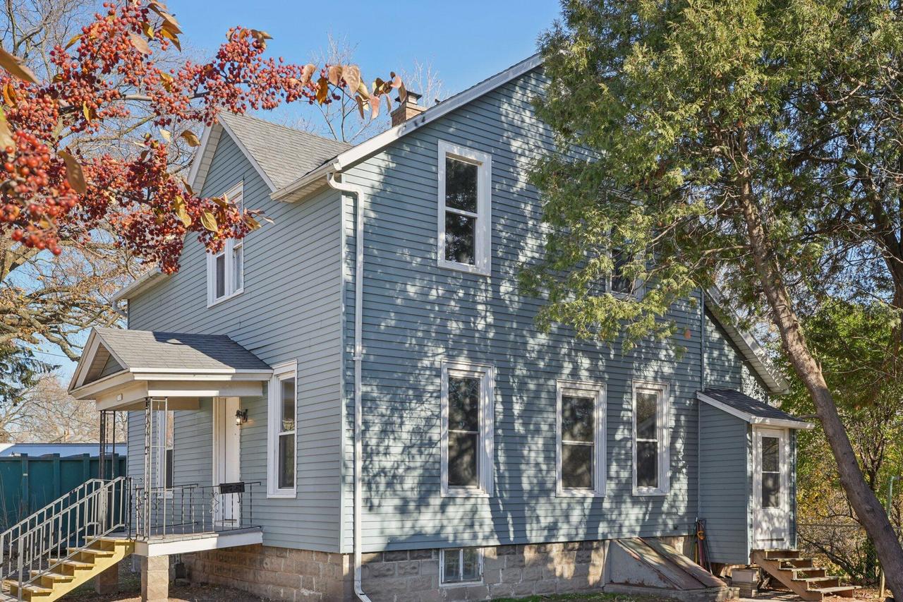 1116 Nebraska St, Oshkosh, WI 54902