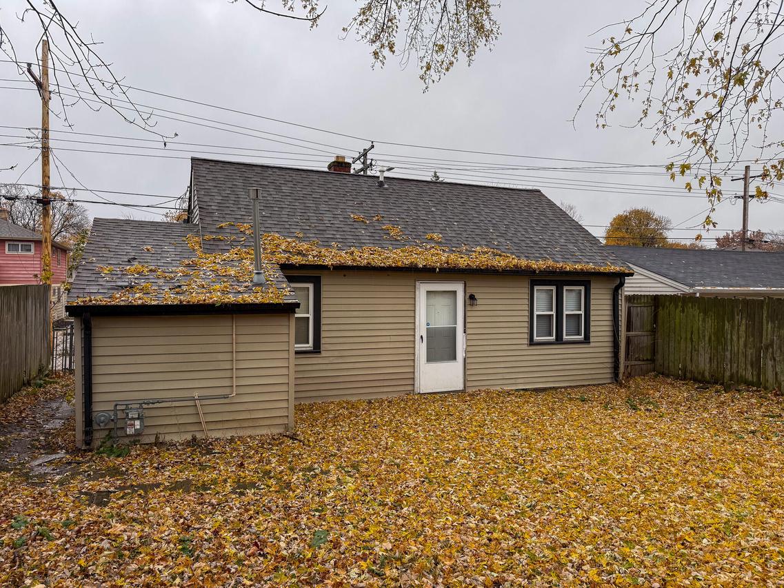 4268 N 69th St, Milwaukee, WI 53216