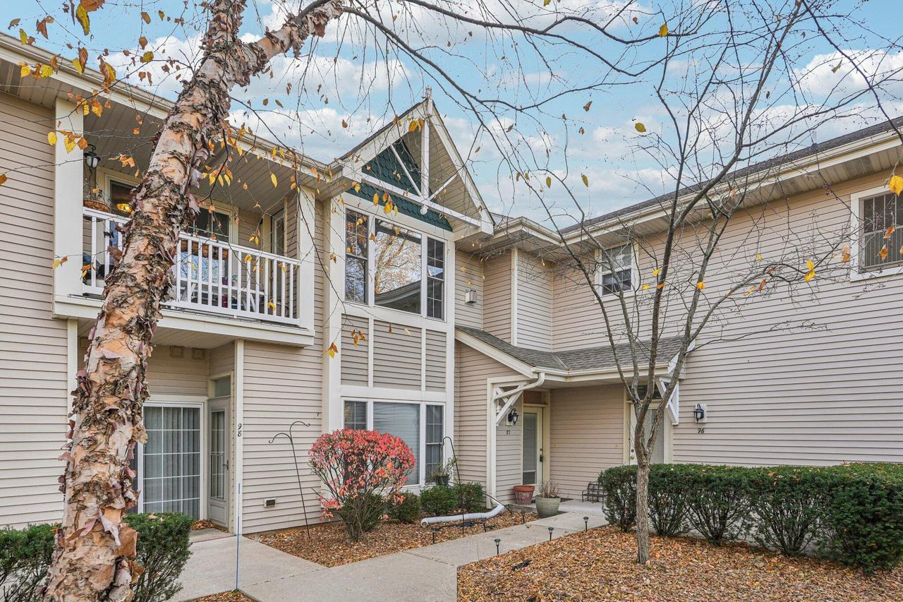 6170 S Walnut Ln #97, Cudahy, WI 53110