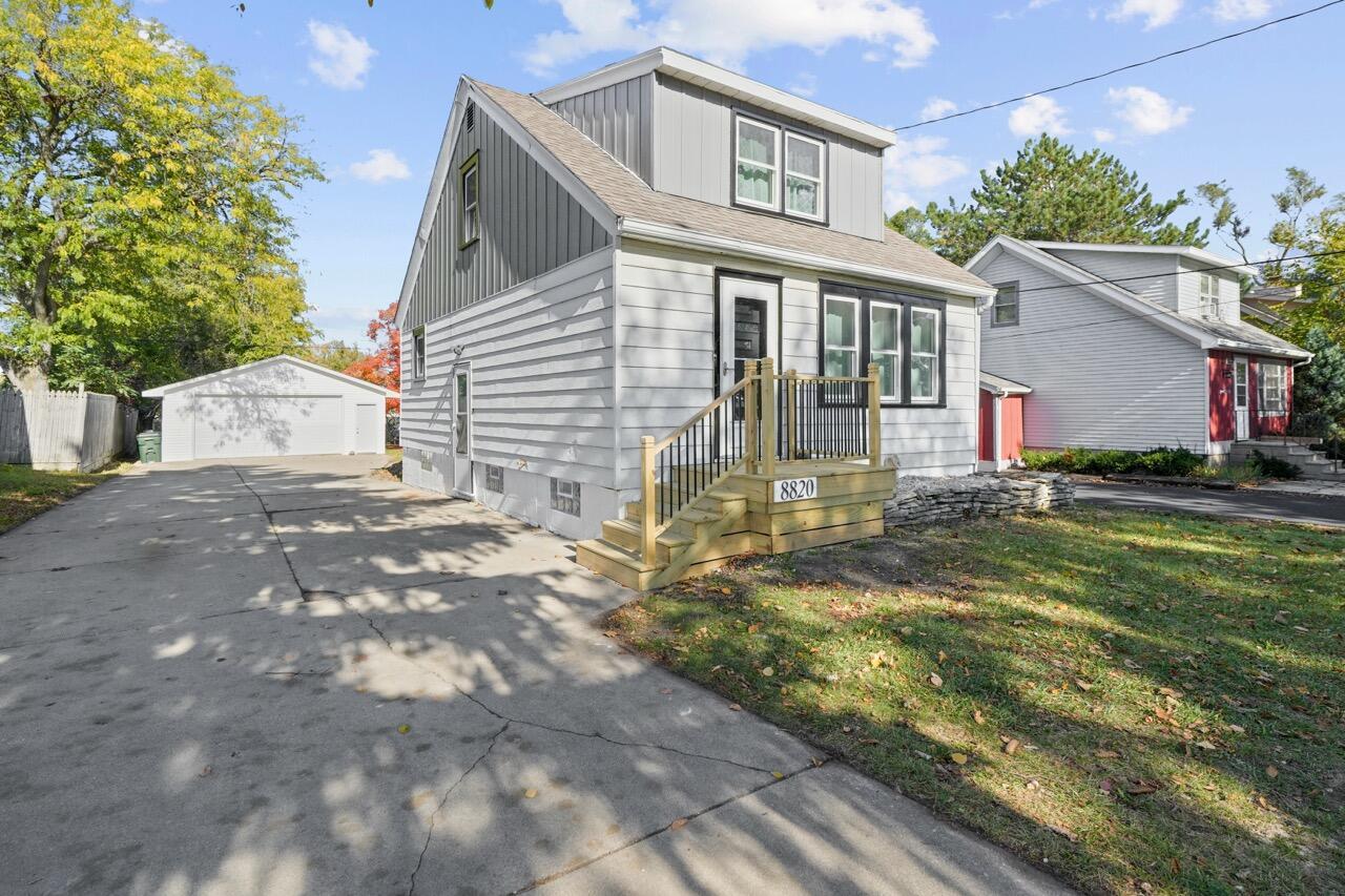 8820 Durand Ave, Sturtevant, WI 53177