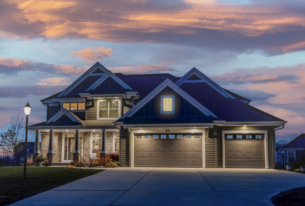 W137N6161 Weyer Farm Ct, Menomonee Falls, WI 53051