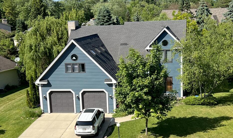 3716 Canada Goose Xing, Racine, WI 53403