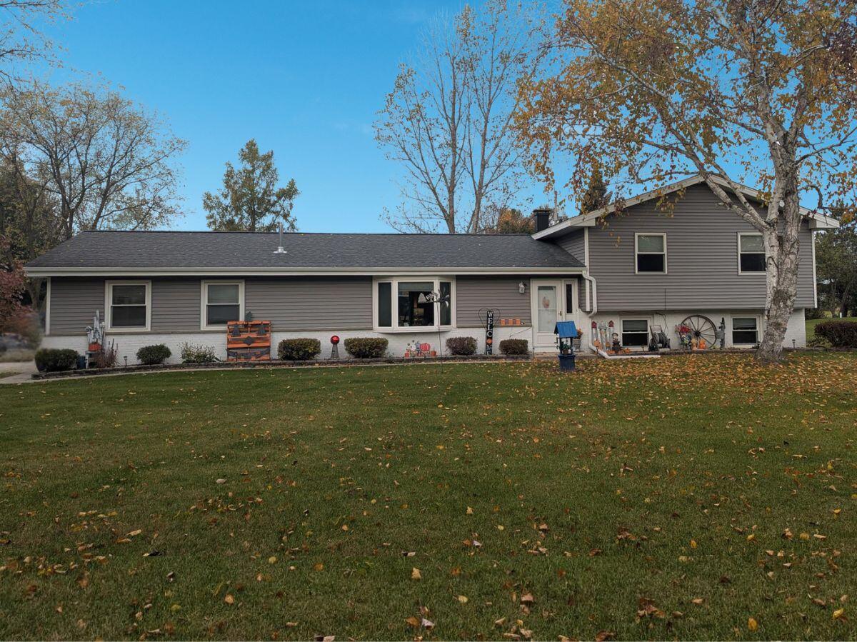 2114 Glenway Dr., Trenton, WI 53090