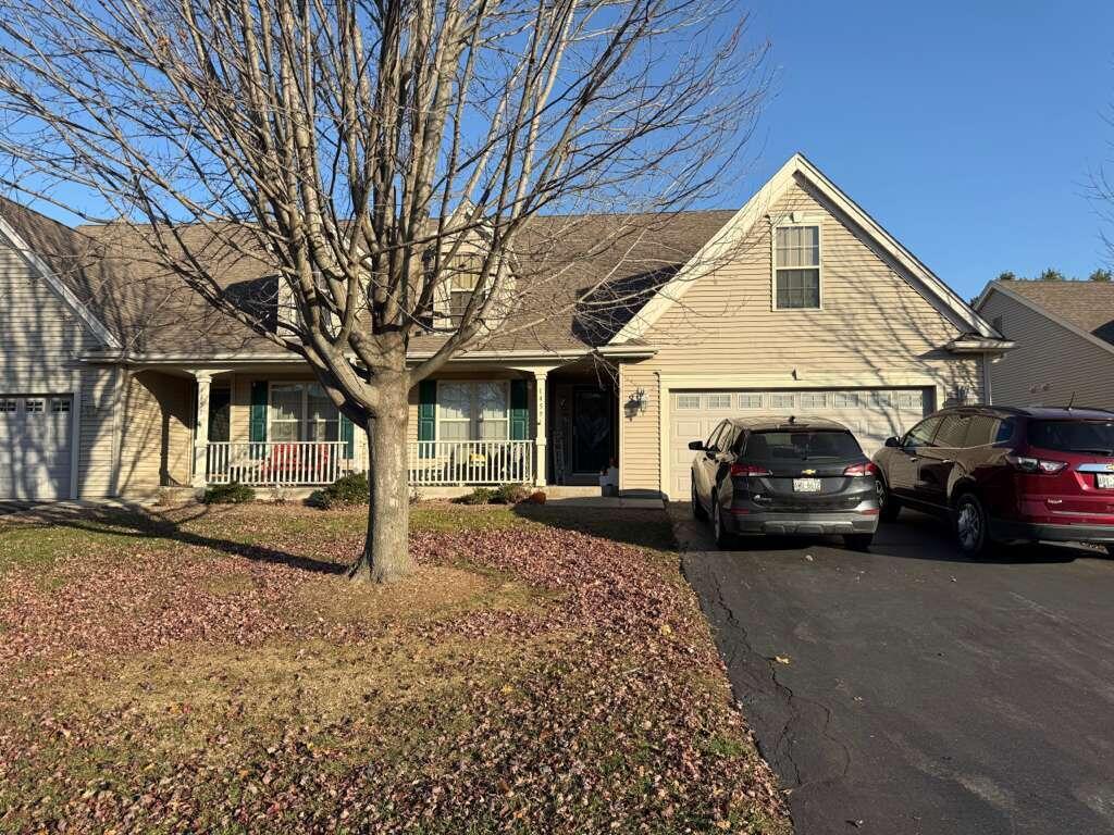 1459 Groves Ln #40, Union Grove, WI 53182